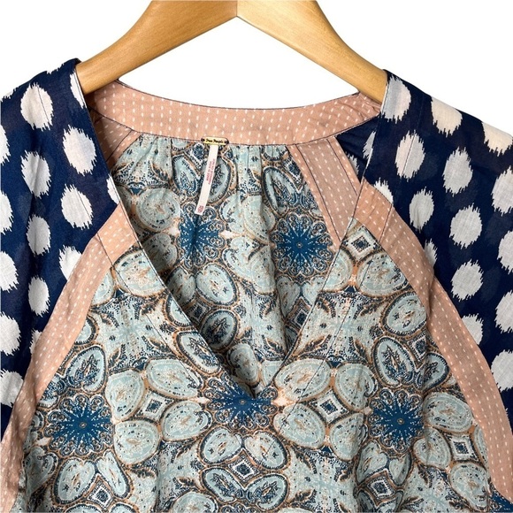 Free People Cropped V Neck Blouse Top Mixed Media Polka Dot Size XS Flare Sleeve - Picture 3 of 7